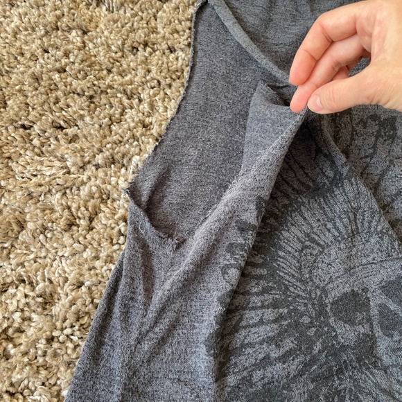 .Distressed. Skull Tank - Picture 4 of 6